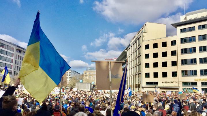 Pro-Ukrainian demonstration in Frankfurt, Germany, Feb 2022. Photo: HajjiBaba via Wikimedia Commons